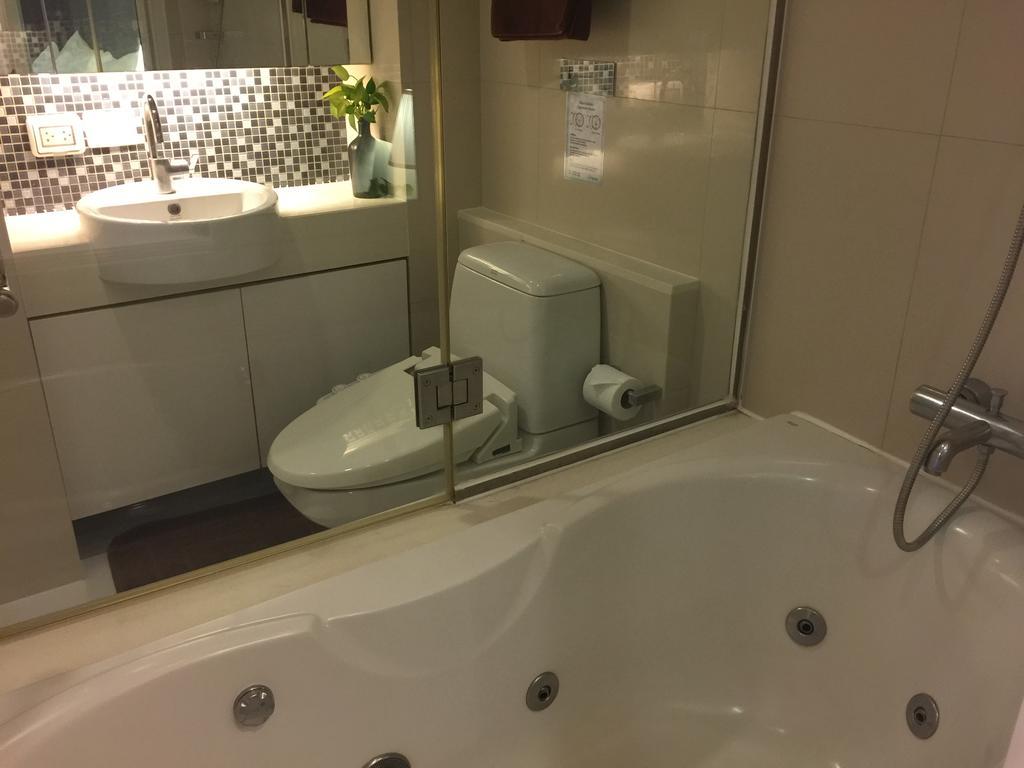 Апартаменты The Alcove Thonglor 5 Бангкок Экстерьер фото